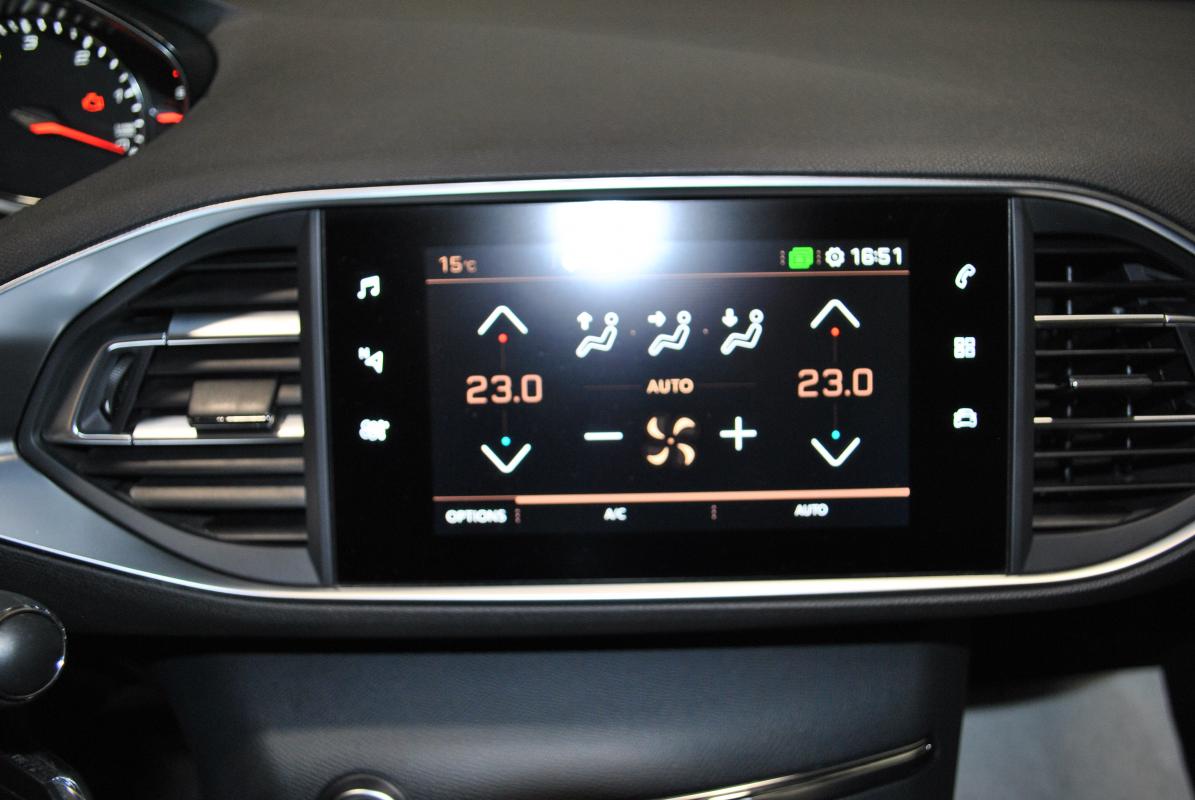 Peugeot 308 - II (2) 1.5 BLUEHDI 130 ACTIVE PACK