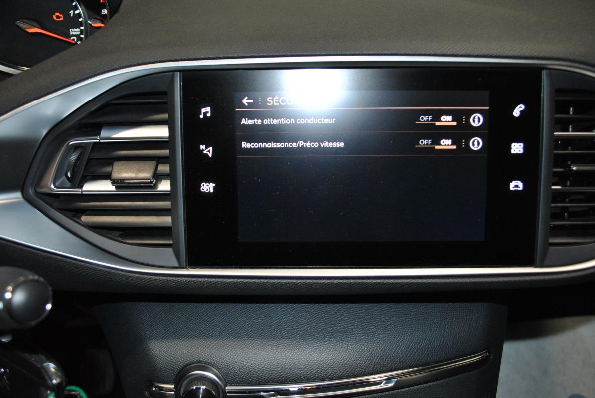 Peugeot 308 - II (2) 1.5 BLUEHDI 130 ACTIVE PACK