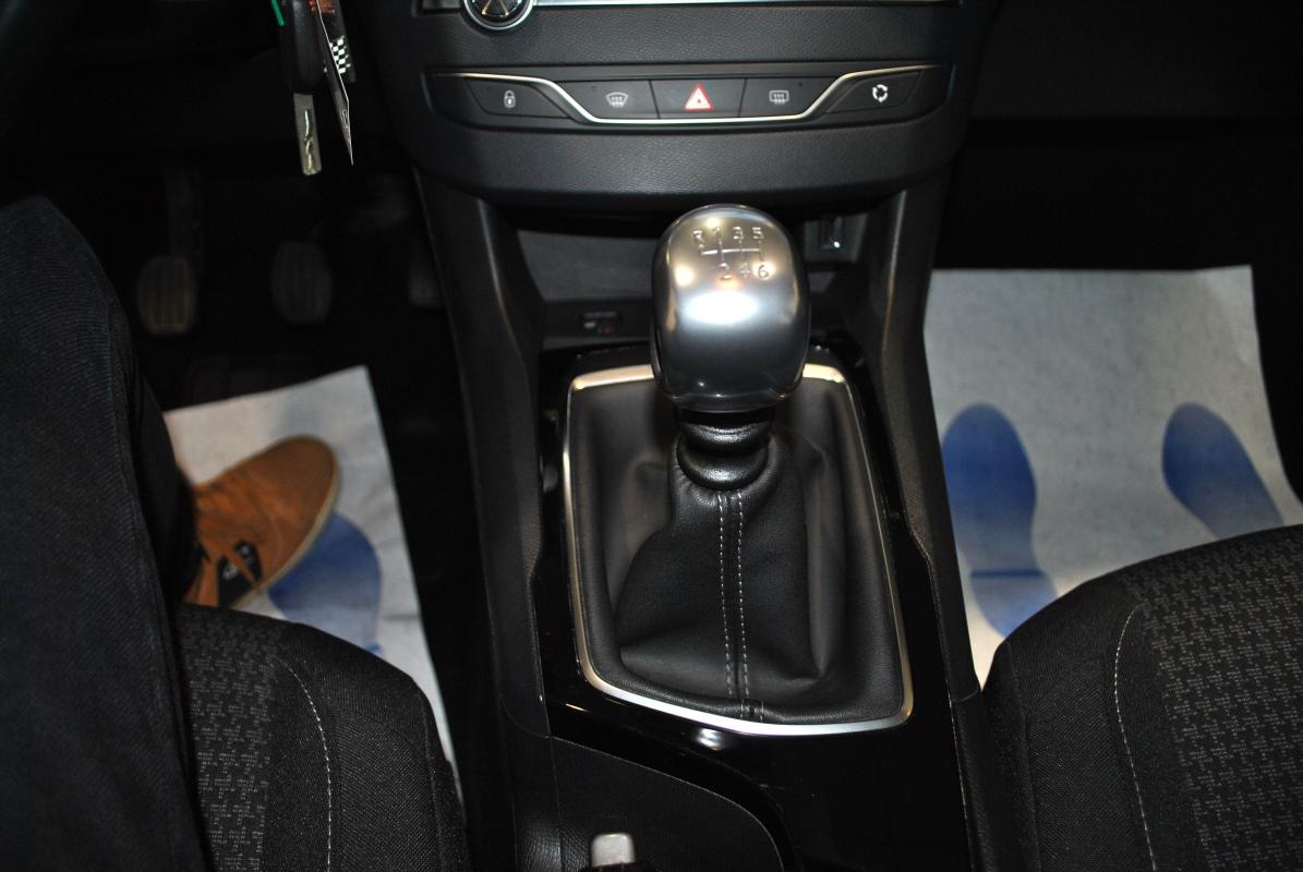 Peugeot 308 - II (2) 1.5 BLUEHDI 130 ACTIVE PACK