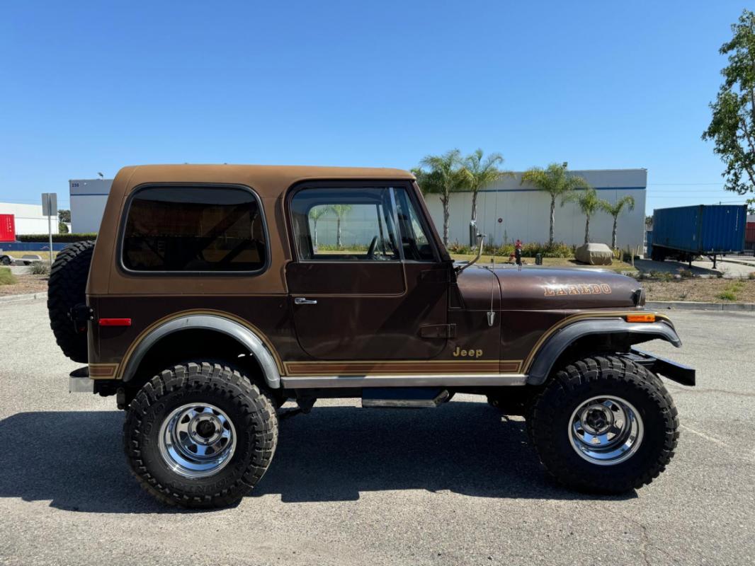 Jeep CJ - LAREDO 5.0 V8 304CI