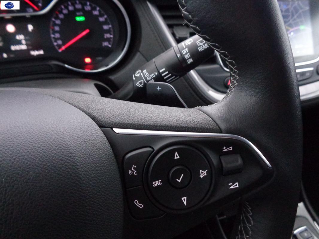 Opel Grandland X - 1.6 HYBRID TURBO 300 AT8 ULTIMATE