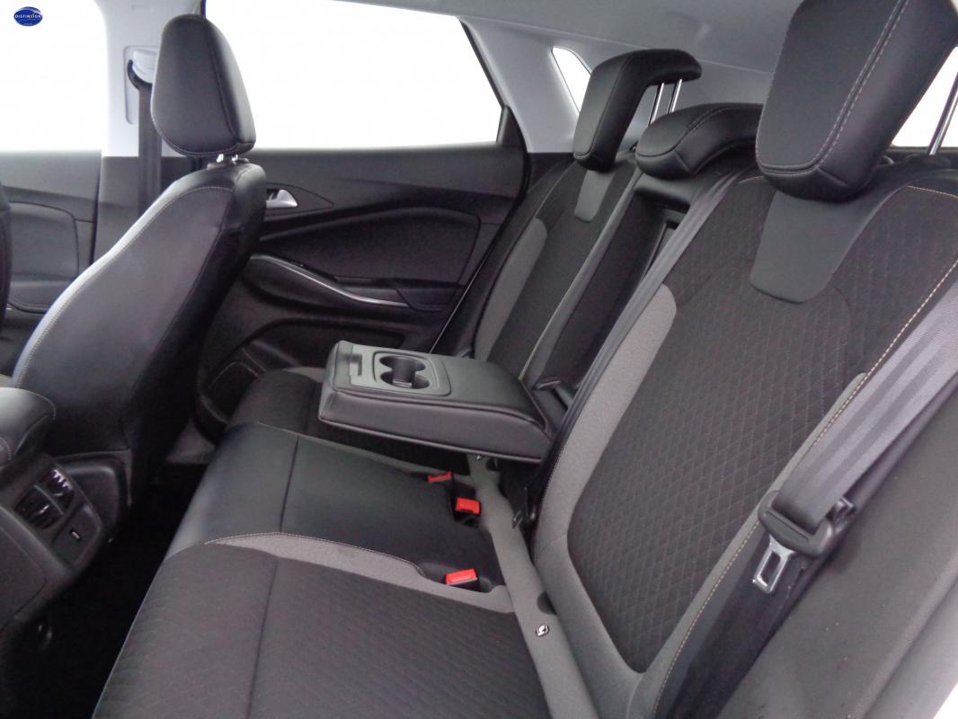 Opel Grandland X - 1.6 HYBRID TURBO 300 AT8 ULTIMATE