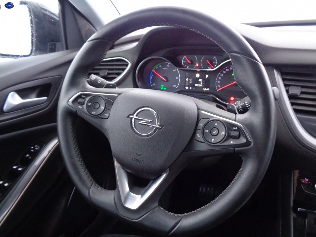 Opel Grandland X - 1.6 HYBRID TURBO 300 AT8 ULTIMATE